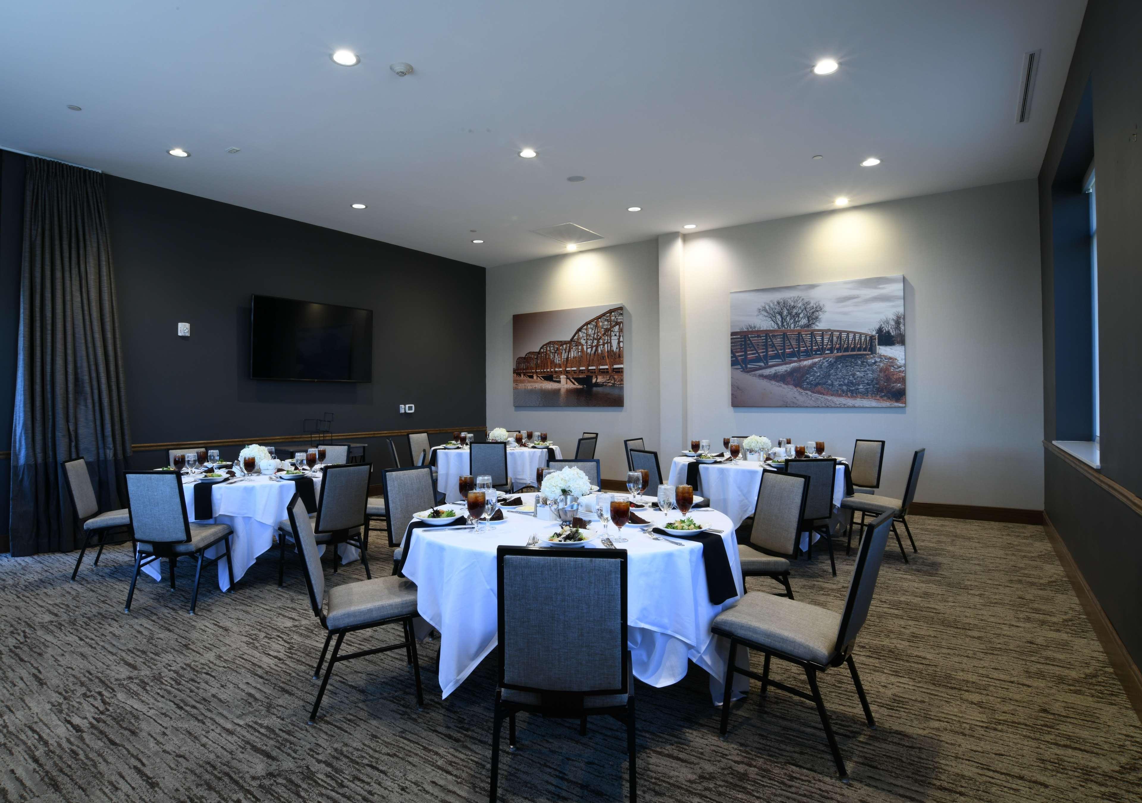 Embassy Suites Oklahoma City Downtown/Medical Center Ngoại thất bức ảnh