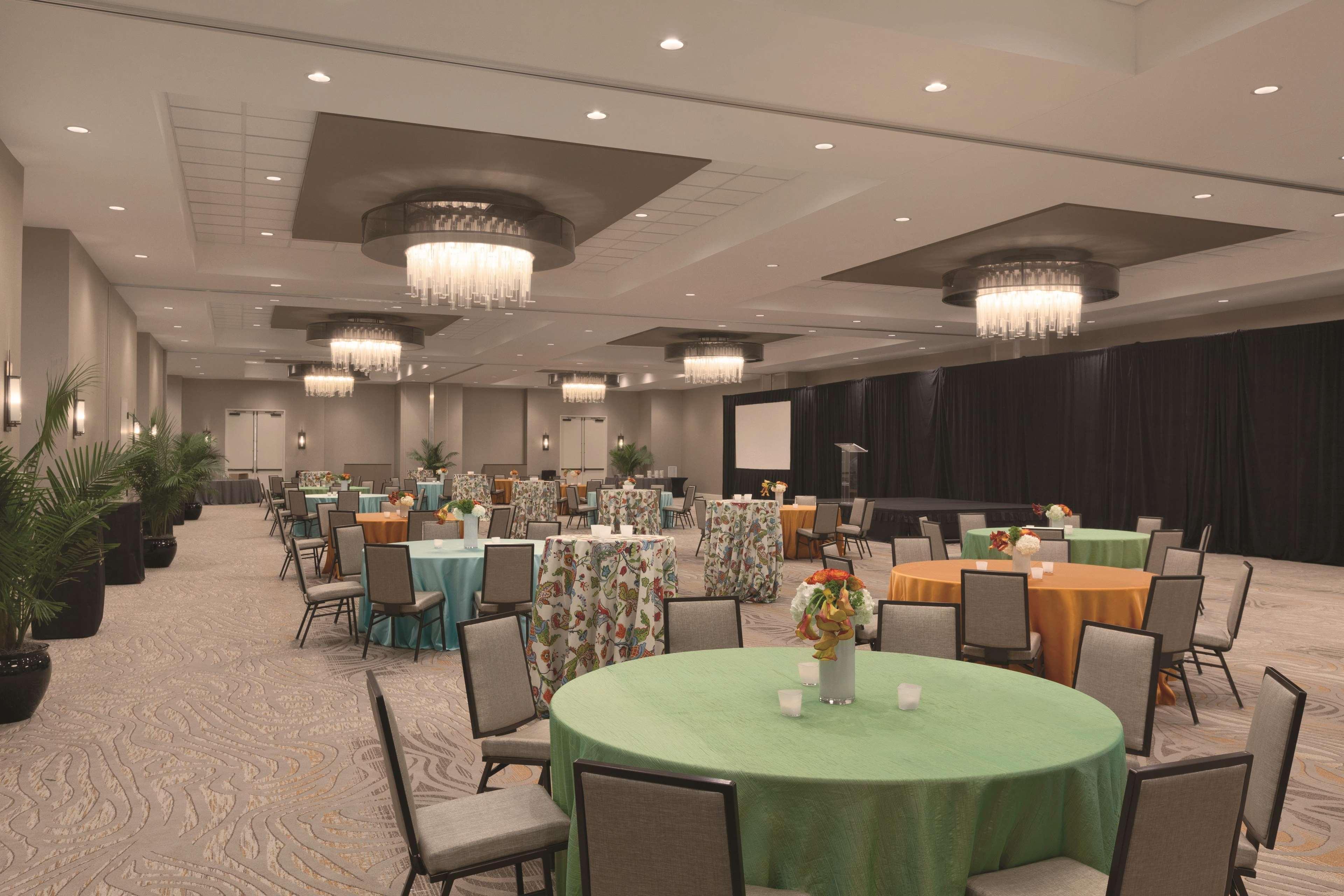 Embassy Suites Oklahoma City Downtown/Medical Center Ngoại thất bức ảnh