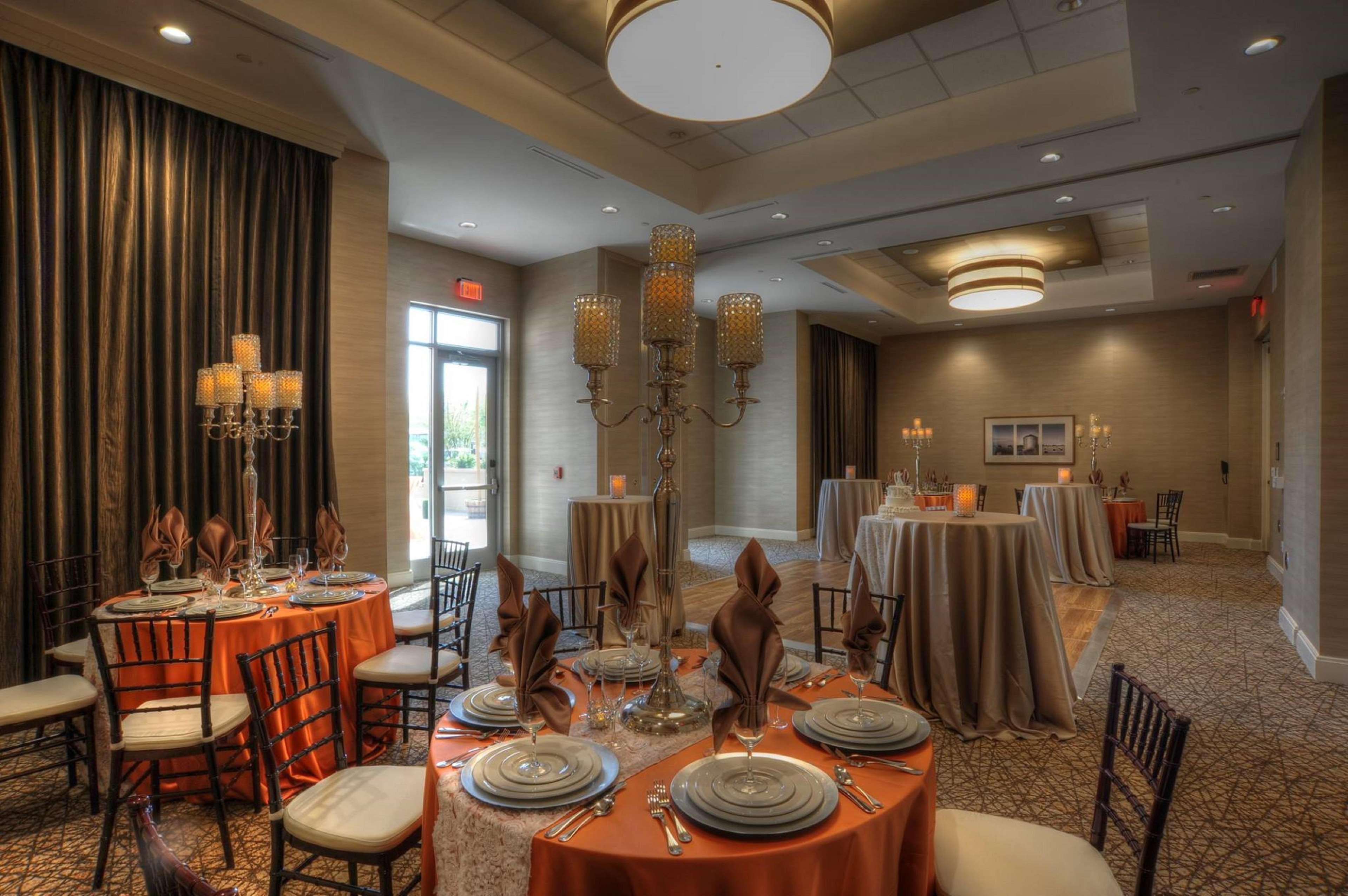 Embassy Suites Oklahoma City Downtown/Medical Center Ngoại thất bức ảnh